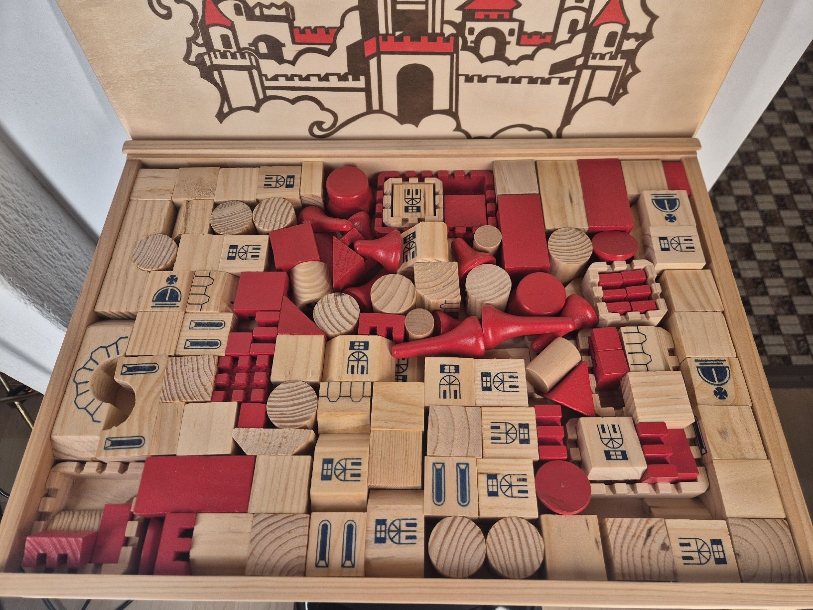 Jeux de construction: Holz Baukasten 150stk. – D'occasion à Bülach par Max_W.