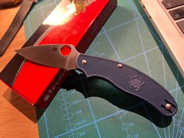 Spyderco UK Penknife CMP SPY27 Blue