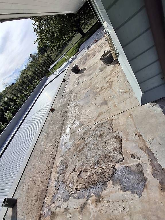 Rivestimenti per pavimenti: Carreleur  – Usato da Les Verrières venduto da ren_2kg2 4