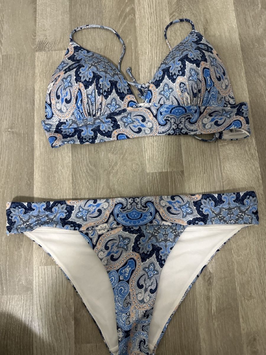 H&M Badekleider & Bikinis: H& M Badekleid – Gebraucht aus Oberentfelden von ulli03