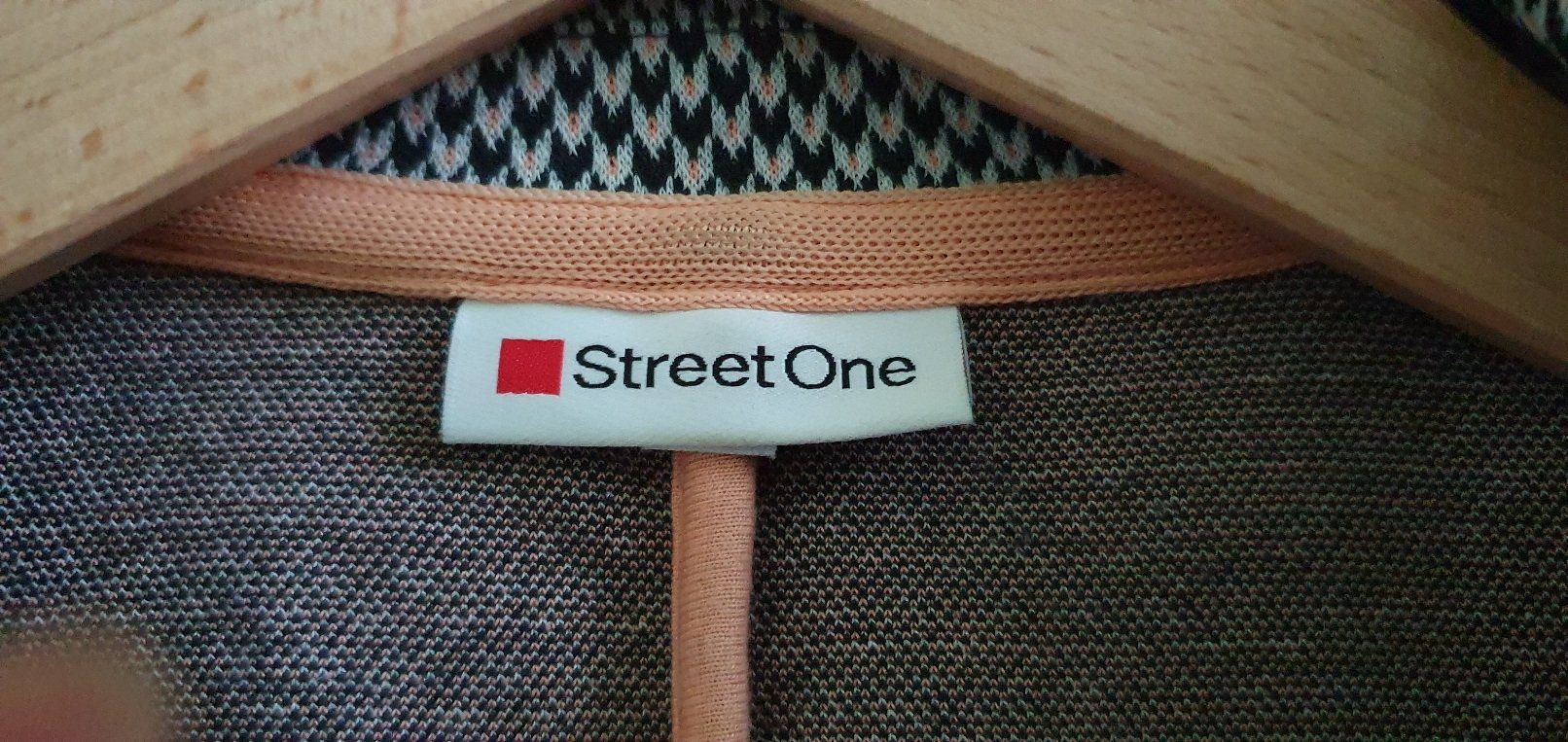 Giacche: Sweat-Blazer, StreetOne, Gr. 34 – Nuovo (secondo la descrizione) da Unterentfelden venduto da LookoutMt 2