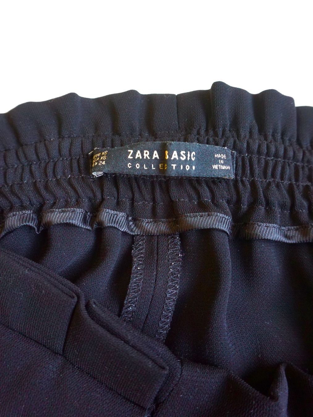 Zara Pantalons: Zara Basic Damenhose Gr. XS – D'occasion à Pratteln par Restwert_Pratteln 4