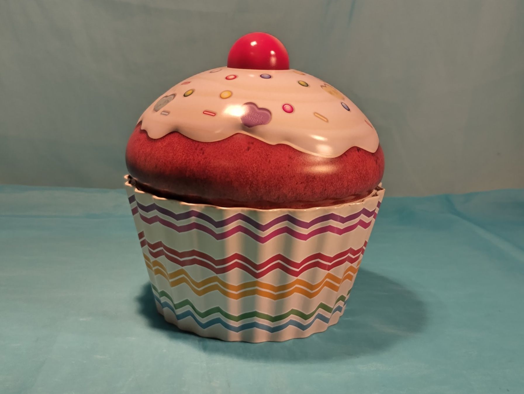 Altro in Decorazioni & Accessori: Blechbüchse  Cup Cake, Dm: 17cm – Usato da Bellach venduto da JingleCherry