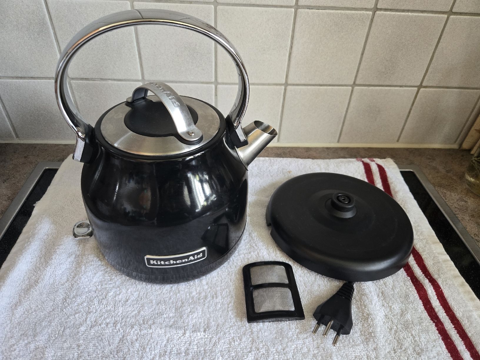 Kitchenaid Küchengeräte: KitchenAid Wasserkocher 1.25L schwarz – Gebraucht aus Spreitenbach von aar_zs8f 1