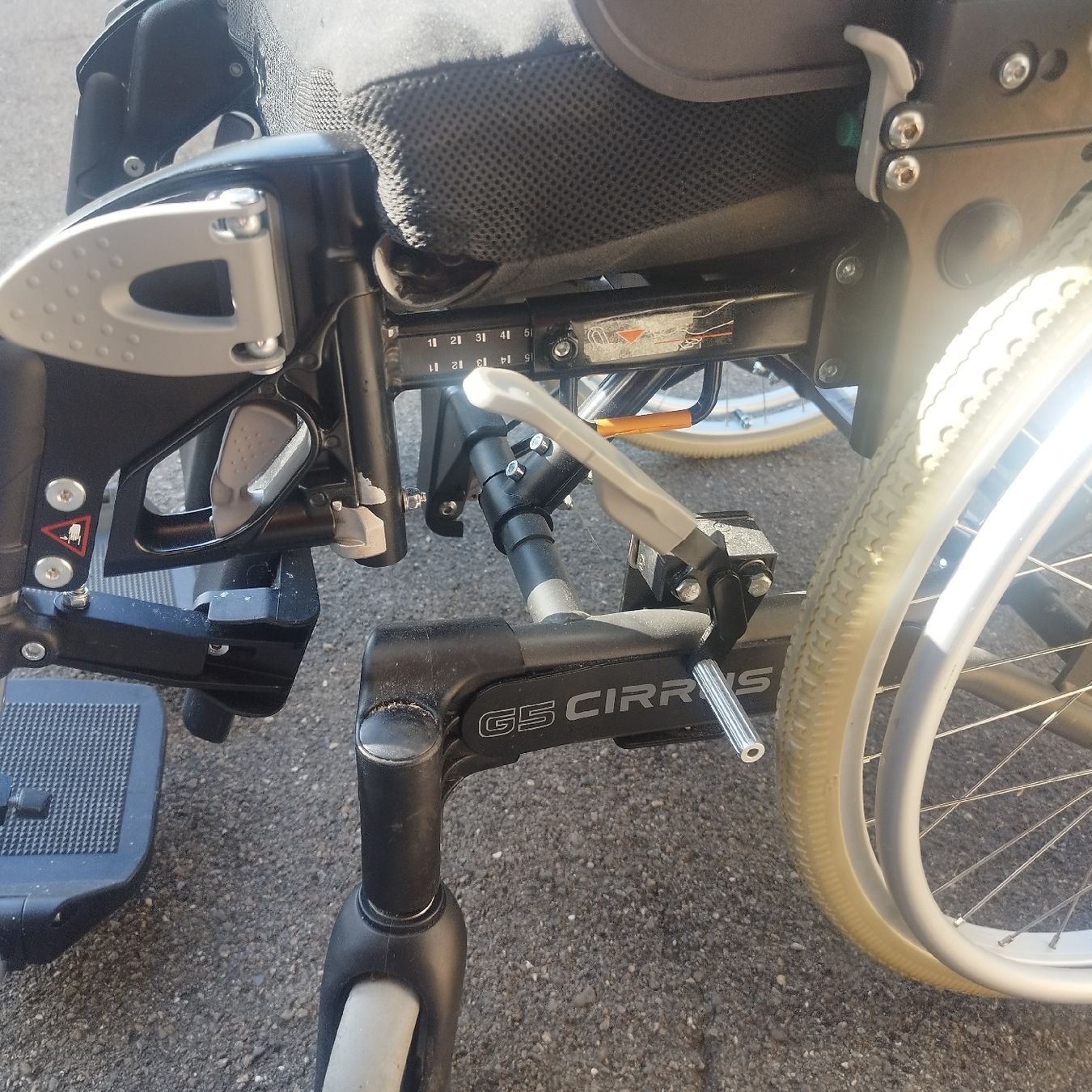Chaises roulantes: Grosse Rollstuhl – D'occasion à Dietikon par maja017 8