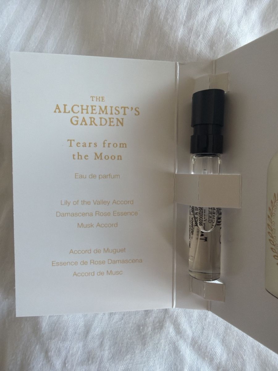 Gucci Profumi & Eau de Toilette: Gucci Tears from the moon 1.5ml Muster – Nuovo (secondo la descrizione) da Meierskappel venduto da Philium