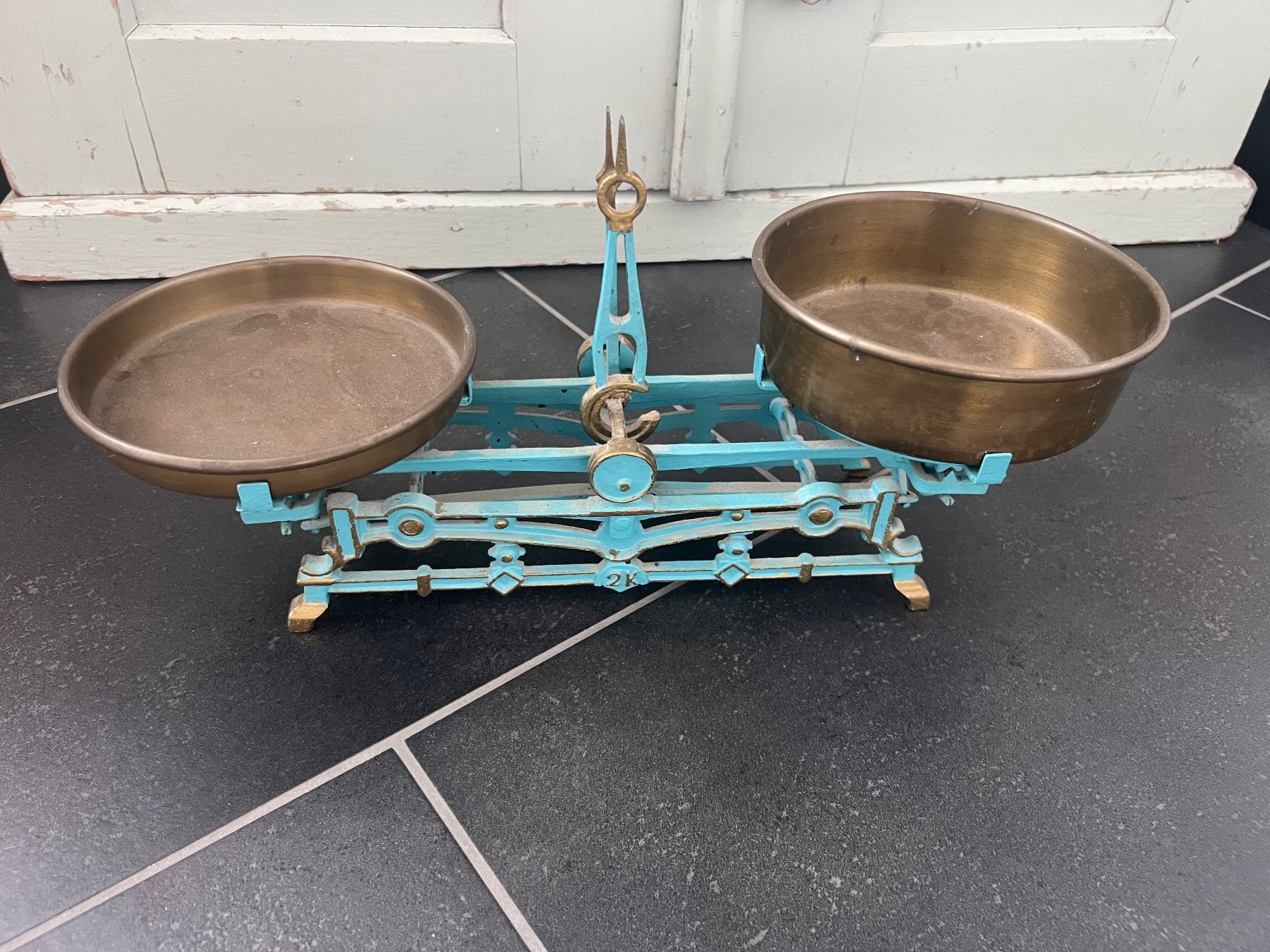 Bilance e pesi: Antike Waage, shabby chic – Usato da Inwil venduto da 27sonnenschein