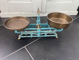 Antike Waage, shabby chic