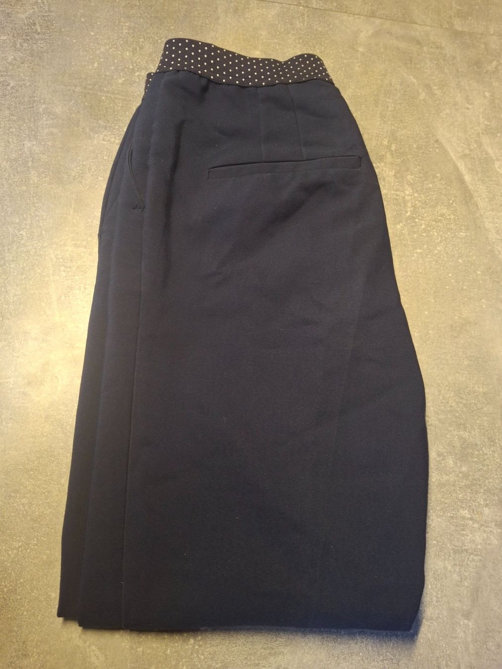 Pantalons: Pantalon taille 38 marque Camaïeu 50% coton – D'occasion à Villiers par san_jn5w 9