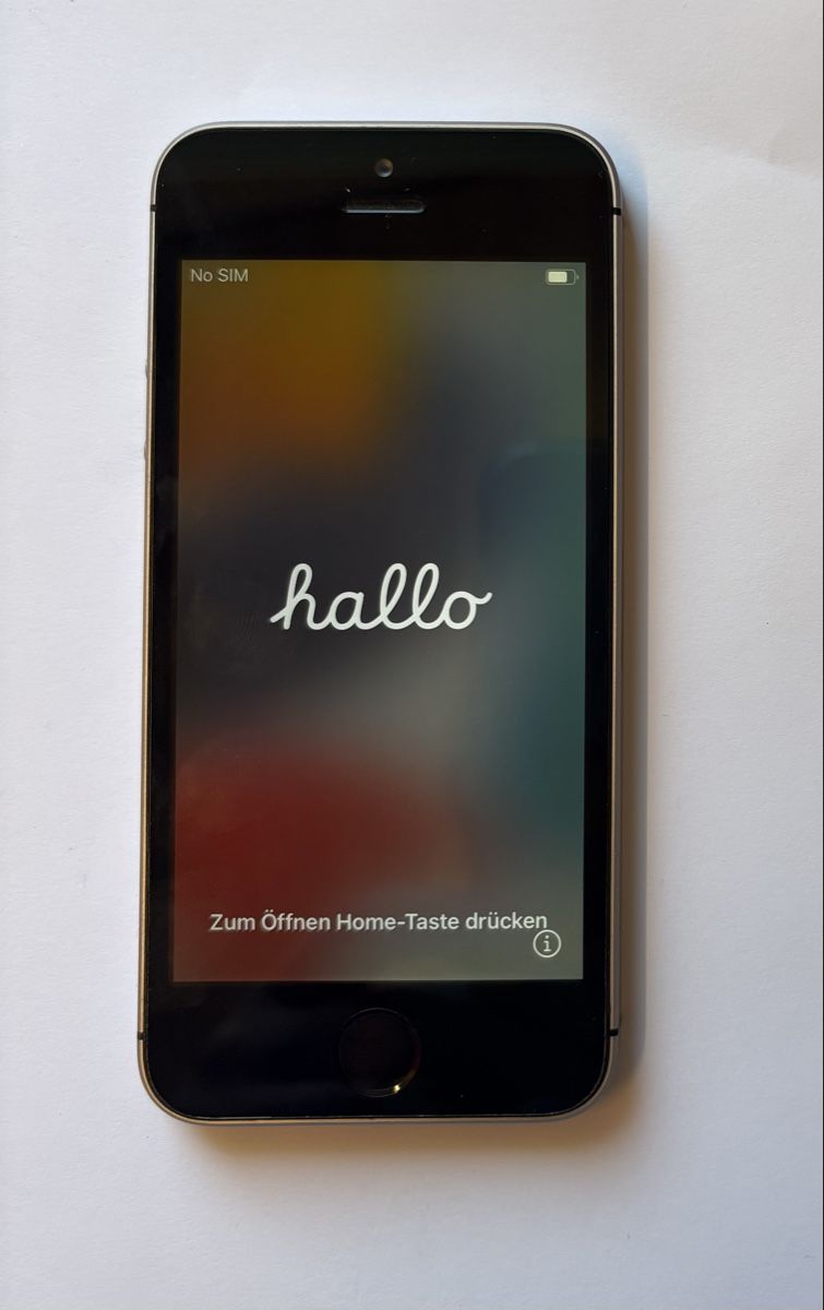 Apple Telefoni cellulari / Smartphones: Apple iPhone SE 1. Gen. Silber 64 GB – Usato da Turbenthal venduto da Pepi52 2