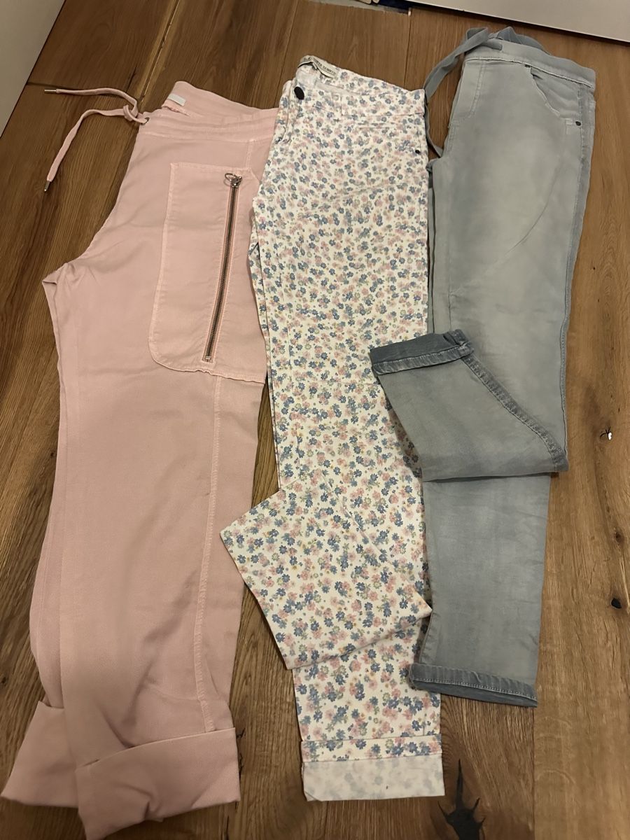 Lots de vêtements: Jeans – D'occasion à Rudolfstetten par Laramalna