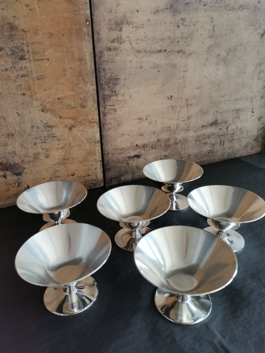 Berndorf Ciotole: 6 Stk schöne alte Berndorf Glacéschalen versilbert – Usato da Luzern venduto da Silbag97