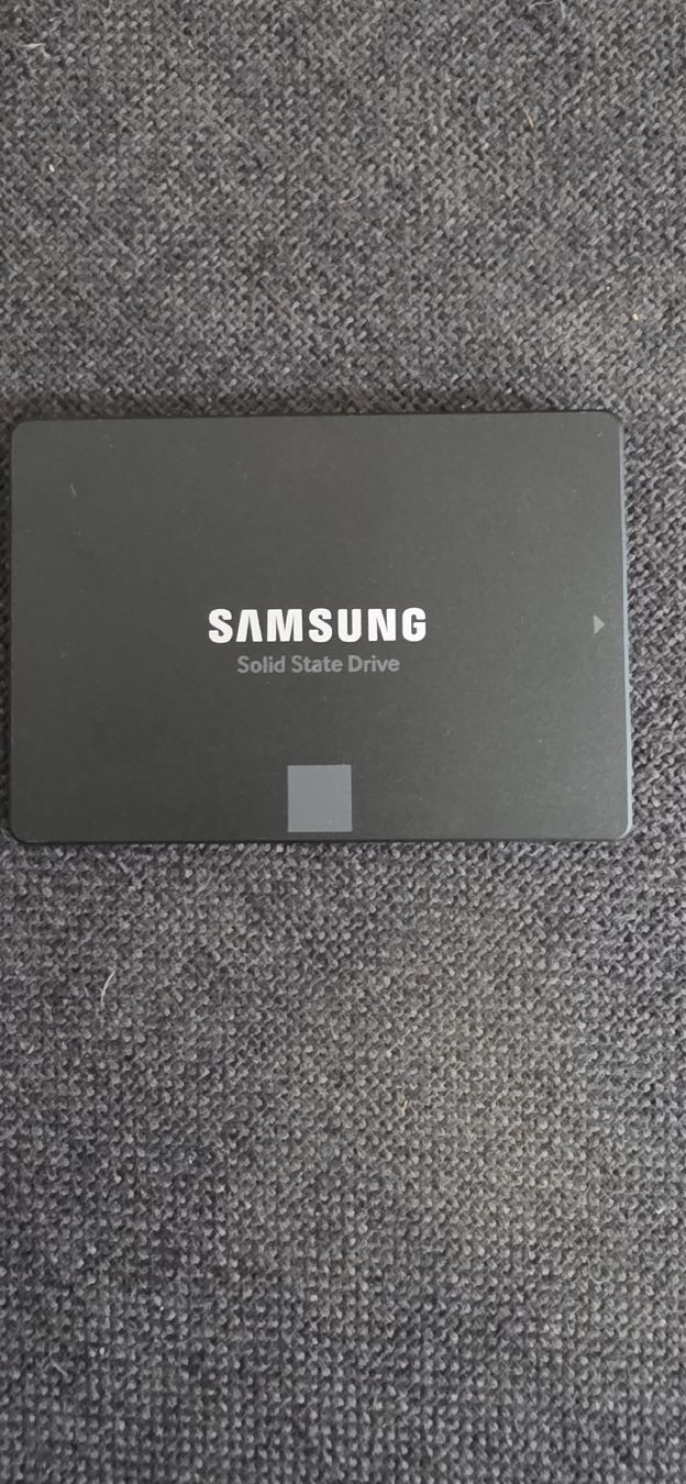 Samsung Dischi rigidi: Samsung 870 EVO 500GB SSD gebraucht – Usato da Liestal venduto da Schnaeppli4410 1