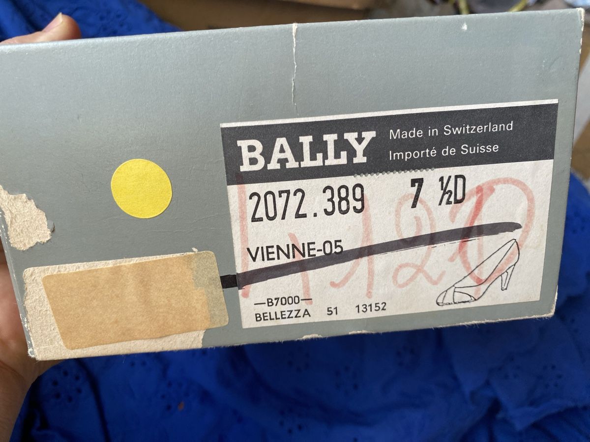 Bally Scarpe da donna: Escarpins BALLY  vernis noir 40,5 – Nuovo e nell'imballaggio originale da Geneve venduto da Monthoux13 6