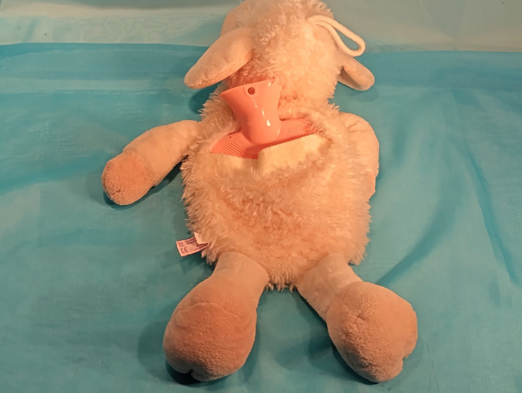 Nici Spielzeuge: NICI Schaf mit Bettflasche, L: 50cm – Gebraucht aus Bellach von JingleCherry 1