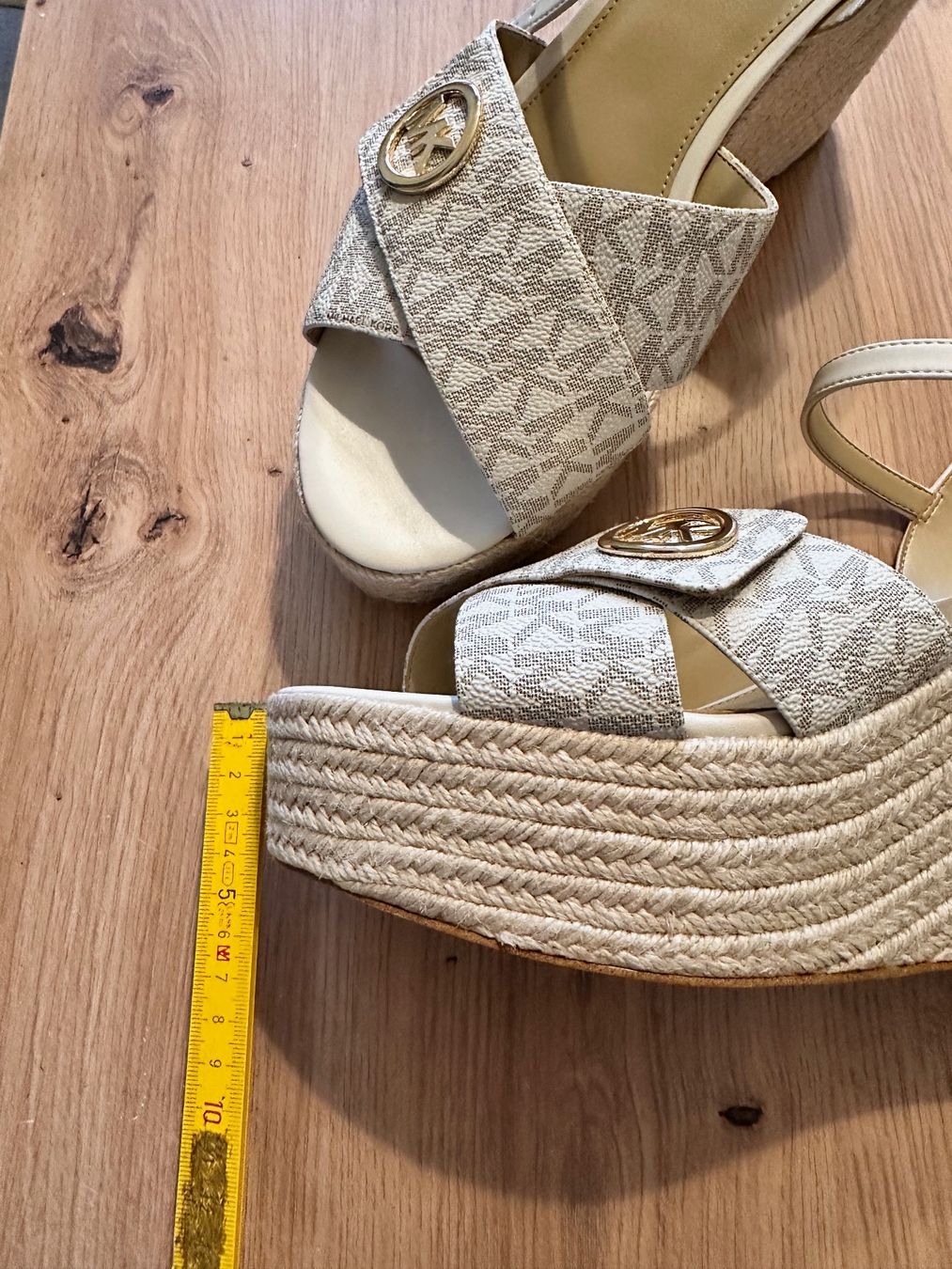 Michael Kors Chaussures femmes: Sandalen Plateau Michael Kors – Neuf (Voir description) à Wil SG par denpasar00 2
