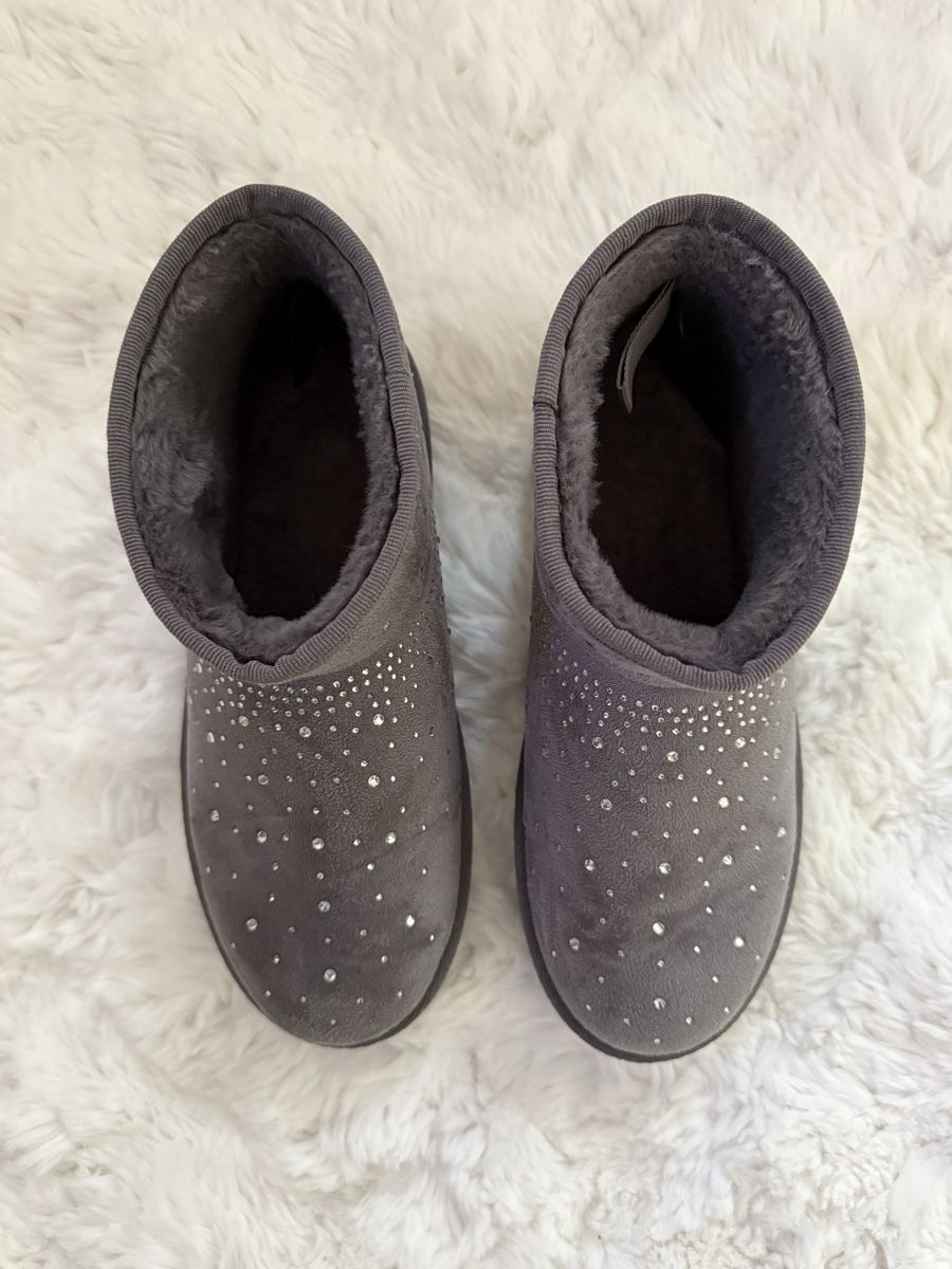 Damenschuhe: Chaussures d’hiver – Neu (gemäss Beschreibung) aus Neuchâtel von xiao_bei 1