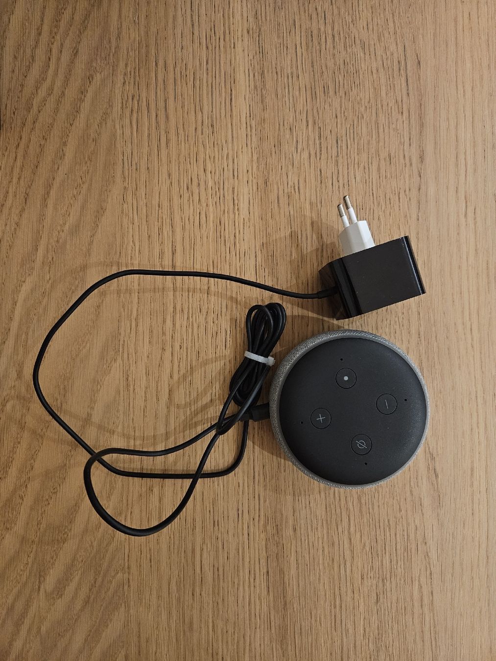 Amazon Lautsprecher: Amazon Echo Dot 3. Gen grau mit Netzteil neuwertig – Gebraucht aus Wattwil von liviodoerig