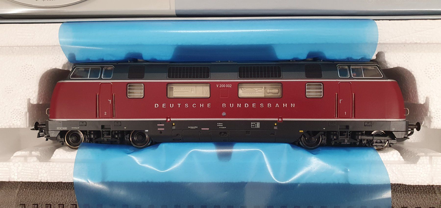 Roco Modellini di ferrovie: Roco 63931 Platin DB V 200 002, Ep V, mit Sound-Decoder – Nuovo e nell'imballaggio originale da Würenlos venduto da juruth 3