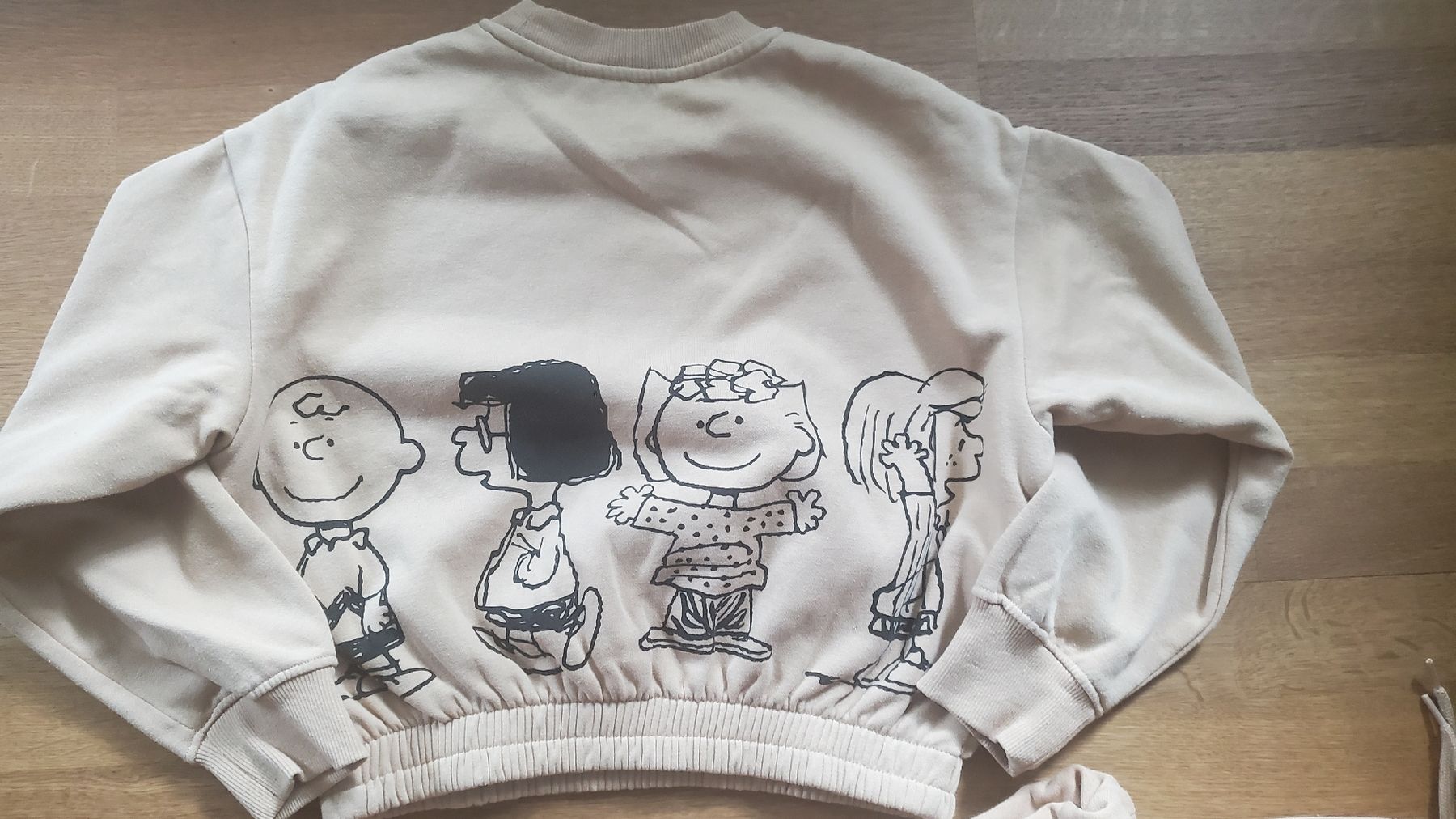 H&M Lotti & Set di vestiti: Snoppy Jogging-Set,  Peanuts Gr. 134/ 8-9 J. – Usato da Stäfa venduto da lookilooki 1
