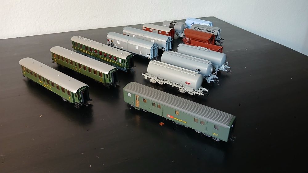 Roco Modelleisenbahnen: Modelleisenbahn Roco H0 DC Konvolut neuwertig – Gebraucht aus Zürich von danilu1956 9