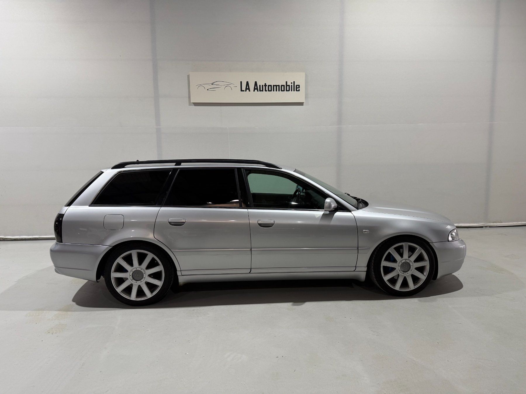 Audi Automobili: AUDI S4 Avant quattro – Usato da Widnau venduto da clique17 4