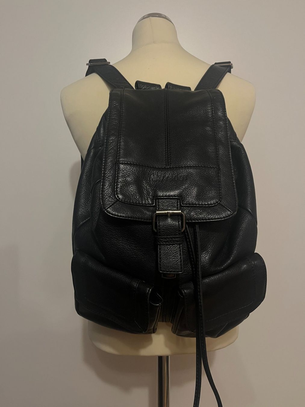 Navyboot Rucksäcke: Rucksack / Leder / Navyboot / schwarz – Gebraucht aus Zürich von laudomai