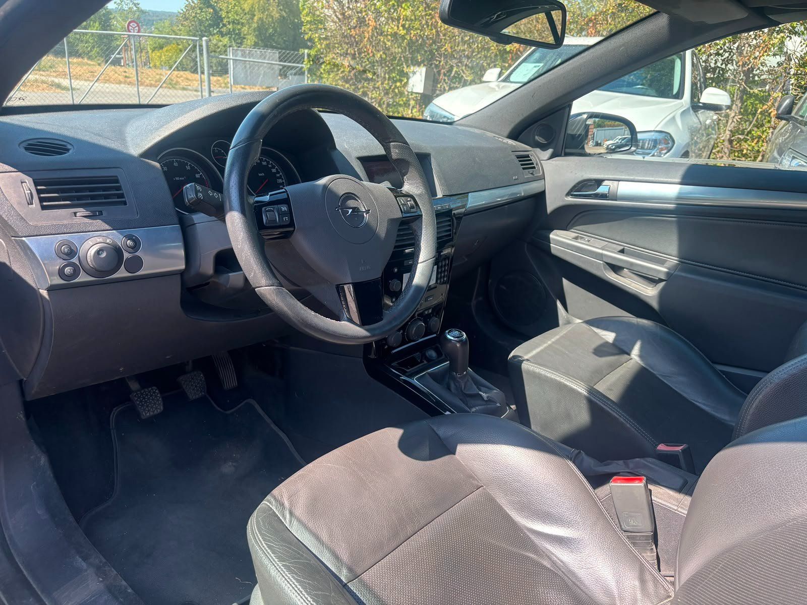 Opel Automobili: Opel Astra 1.6 Cabrio ab 1.- CHF – Usato da Feuerthalen venduto da inf_td9t 6