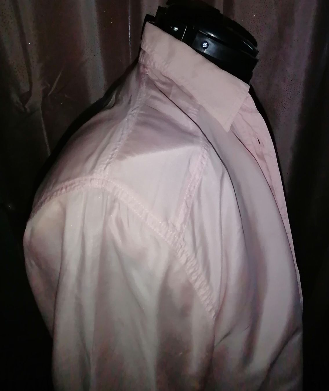 Camicette: Schimmernde rosa Retro Seidenbluse – Usato da Corcelles-près-Payerne venduto da RxOne_Krs 2