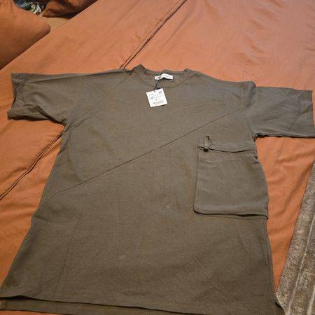cooles herrenshirt mit Etikett