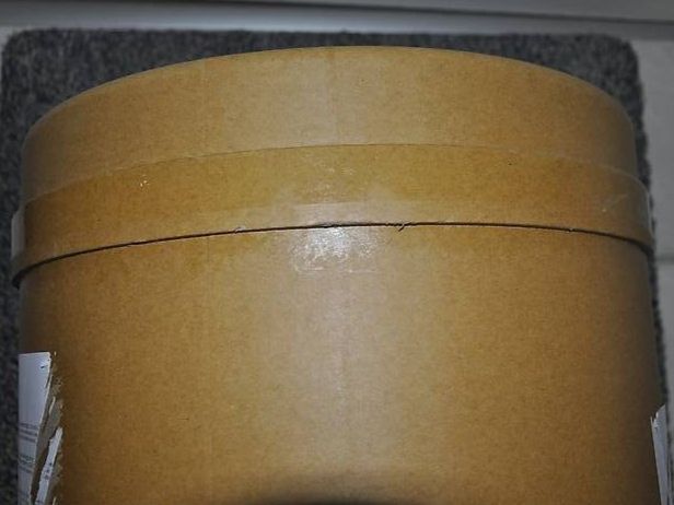 Sgabelli: Robuster Karton Behälter, Hocker – Usato da Oberrüti venduto da ELALL