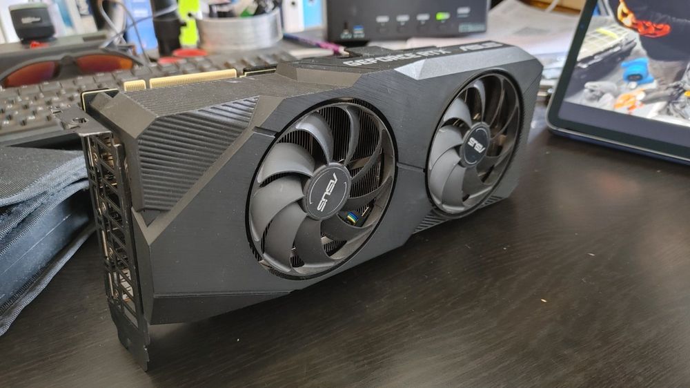 ASUS RTX 2080 SUPER (defect artefacts) | Acheter sur Ricardo