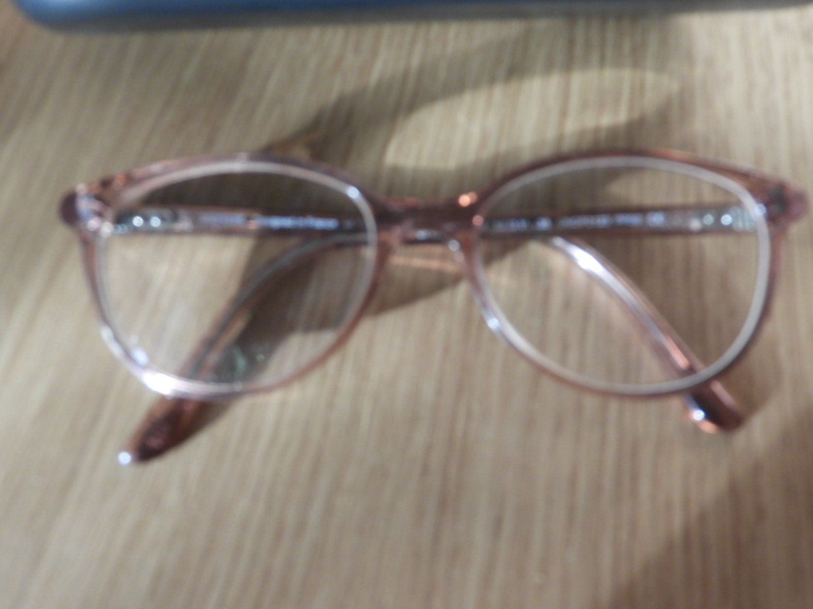 BRILLE VON OPTIK BASEL, FEHLT DER MINI SCHRAUBE, SONST OK (Gebraucht ...