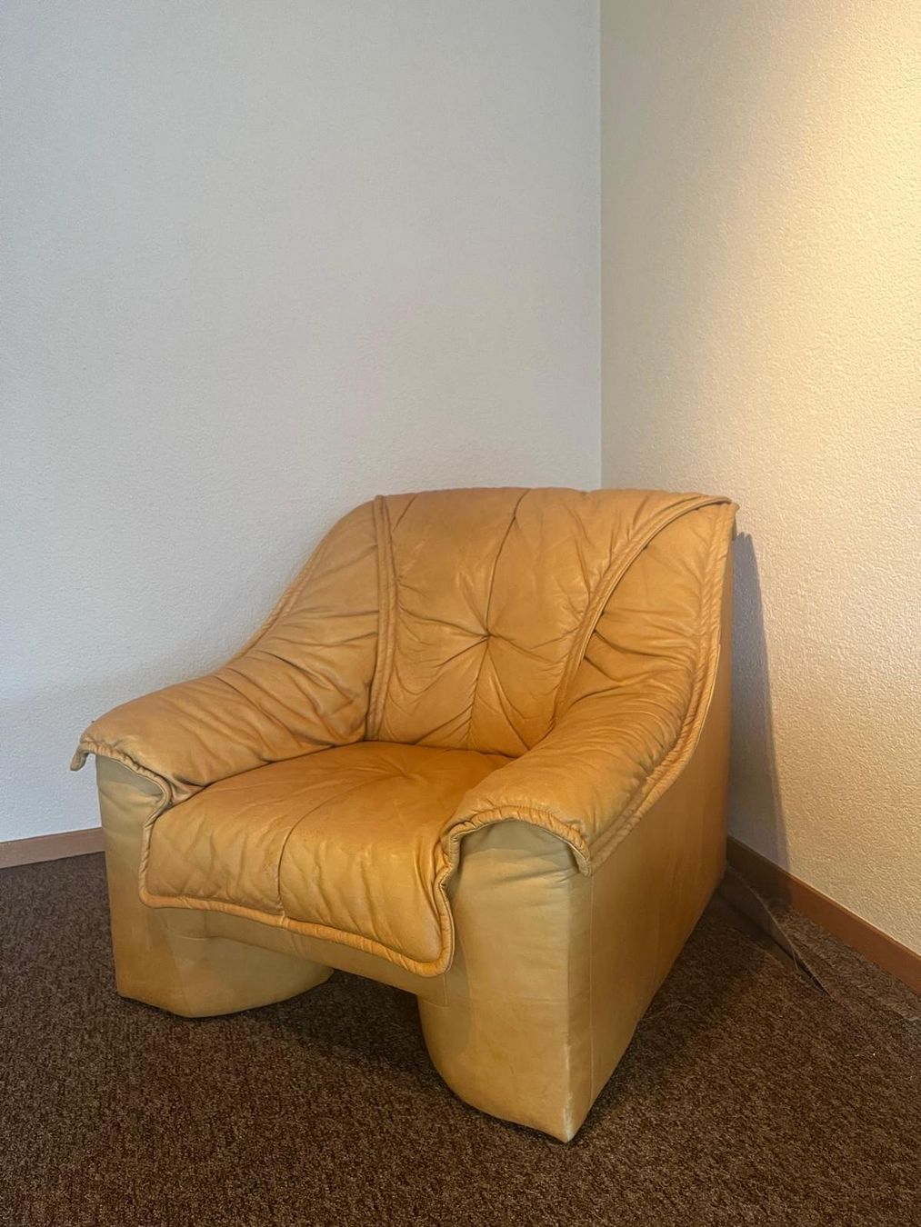 Sofas: Ledersofa – Gebraucht aus Faulensee von des_hv26 3