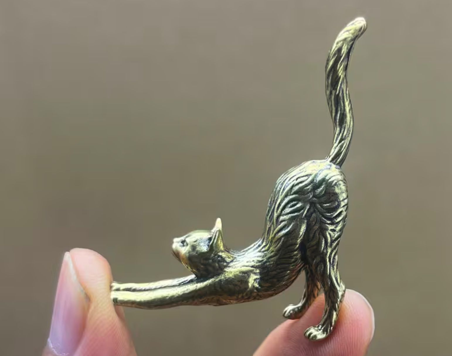 Statuette: Miniatur-Katze aus massivem Messing feine Handarbeit – Nuovo e nell'imballaggio originale da Langenthal venduto da Seelenfreunde