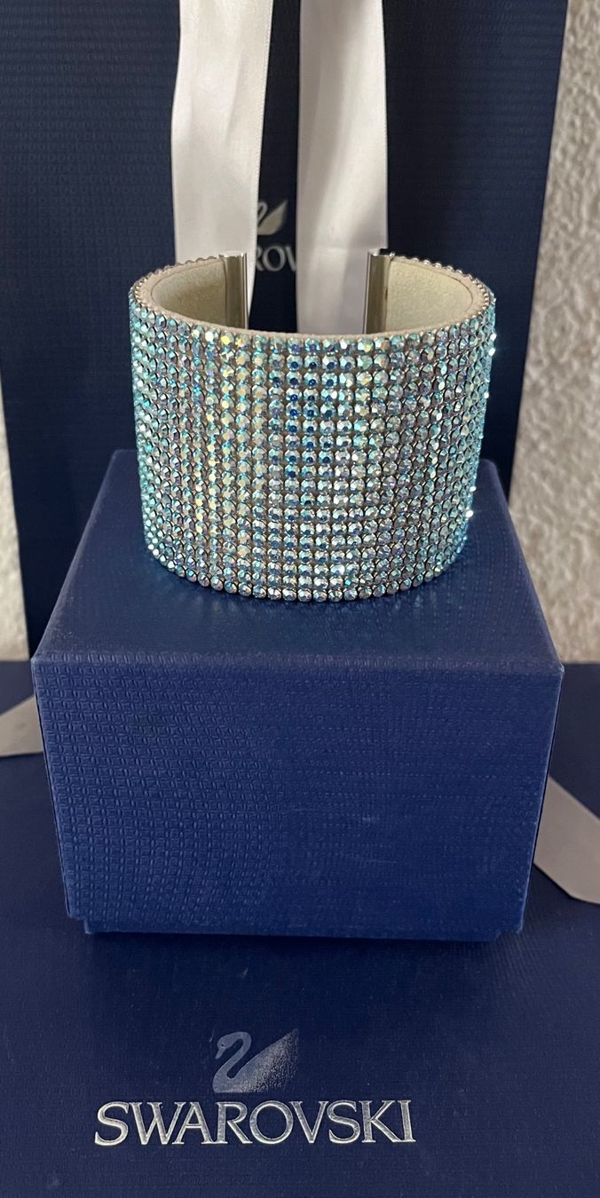 Swarovski Armbänder & -reifen: Swarovski statement Cuff neu & original & original verpackt – Neu und originalverpackt aus Kirchleerau von Piroska05 6