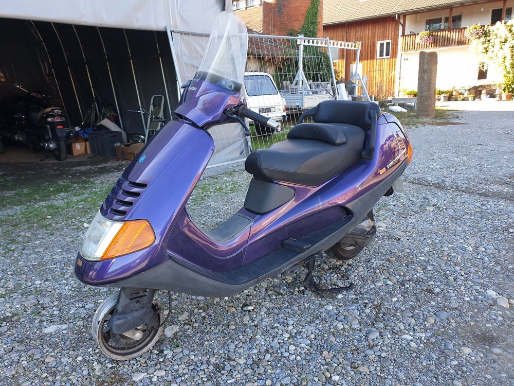 Piaggio Hexagon 125