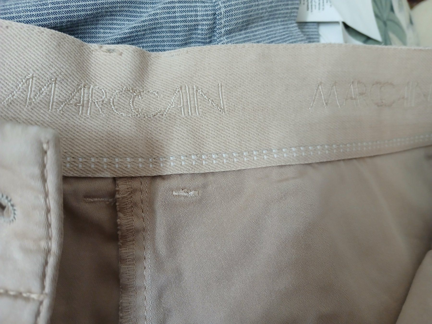 Marc Cain Pantaloni: Hose Marc Cain, Gr. ca. M – Usato da Luzern venduto da Tavolna 4