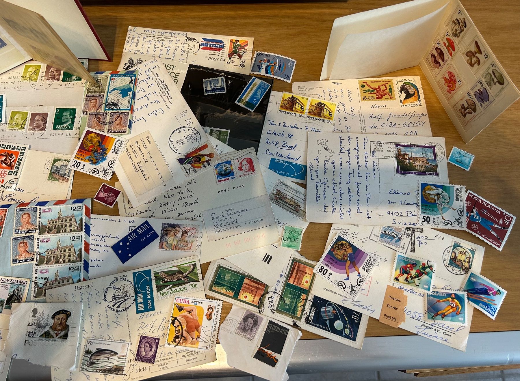 Alle Briefmarken: Briefmarkensammlung – Gebraucht aus Riehen von Rodiba 1