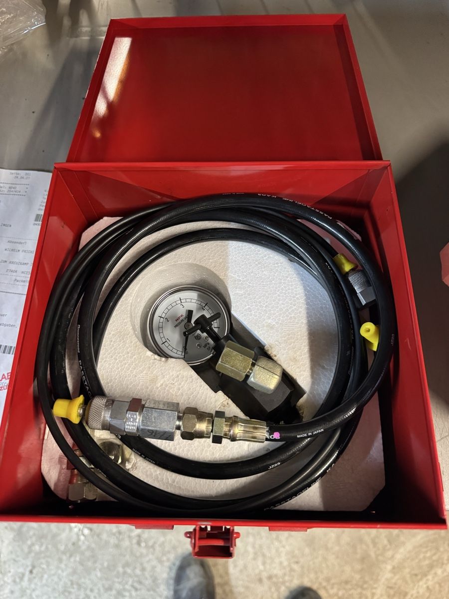 Alle Werkzeuge: Hydraulik Spitzhammer – Gebraucht aus Uffikon von Deutz6206 2