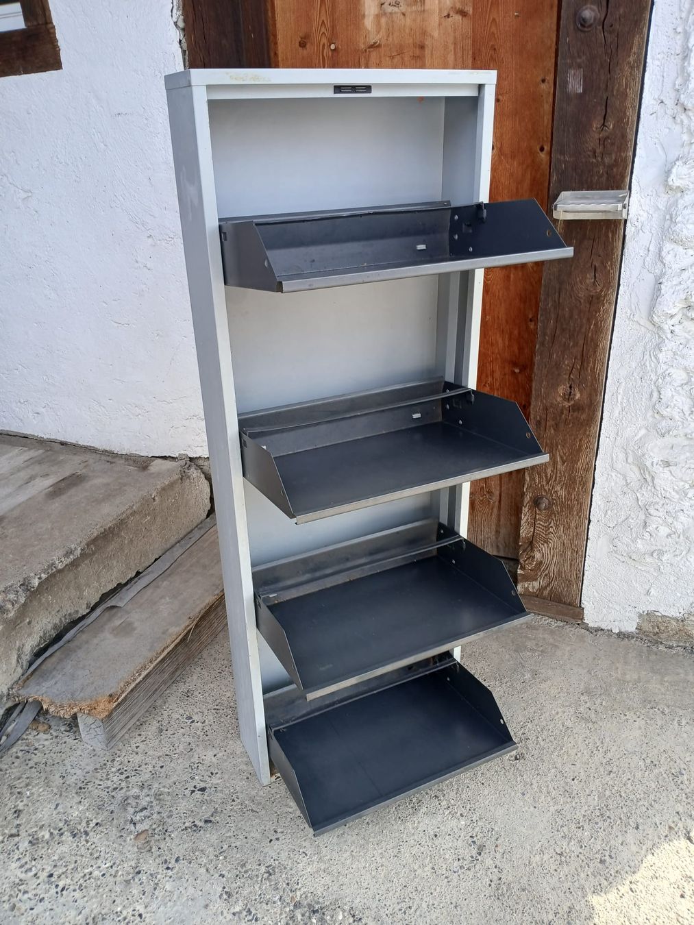 Autoribaltabili: Metall Schuhschrank/Kipper – Usato da Obfelden venduto da Buddha24 5