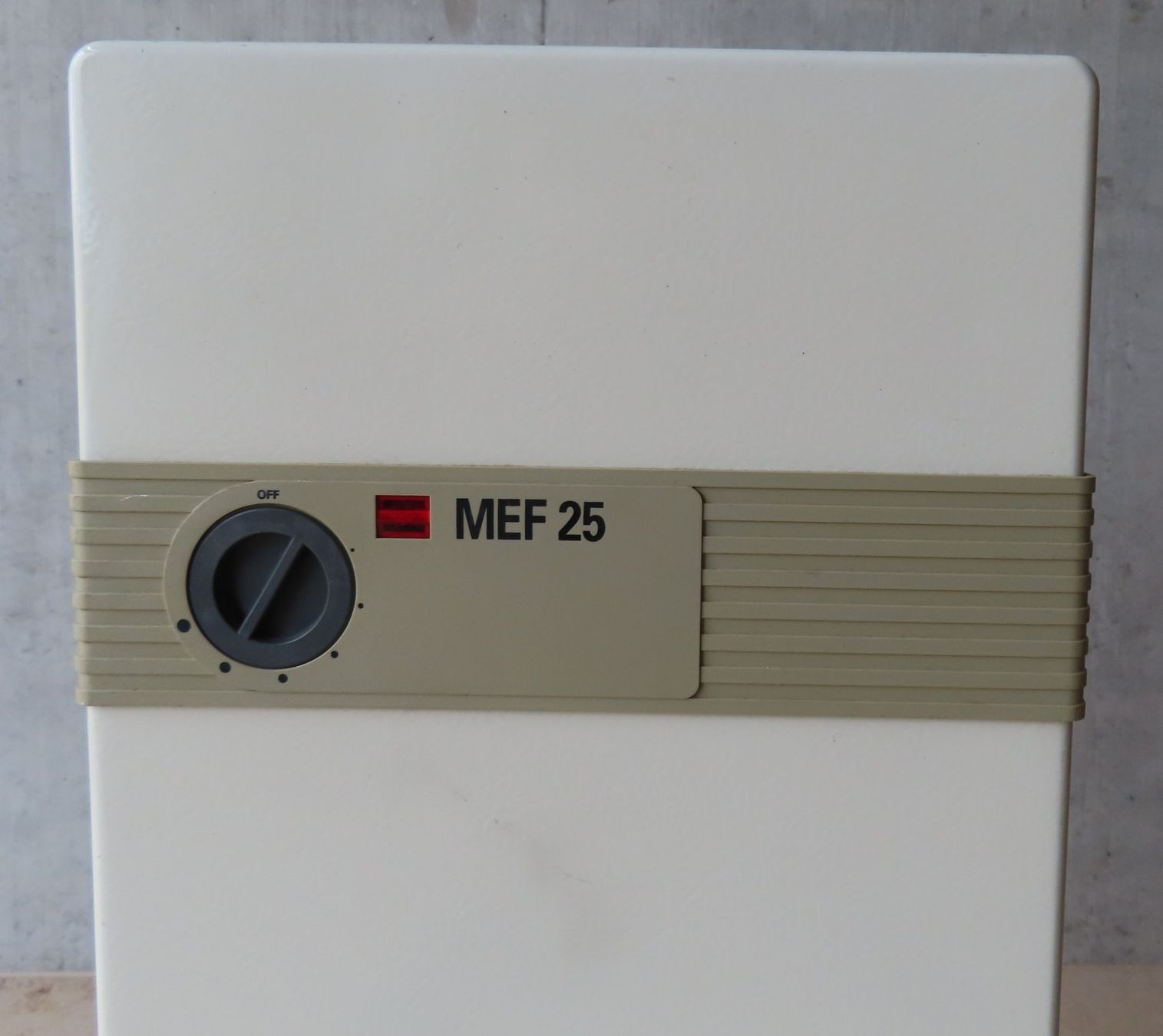 Deumidificatori: MEF 25 Luftentfeuchter, 10L – Usato da Reinach BL venduto da WBZ-Flohmarkt 2