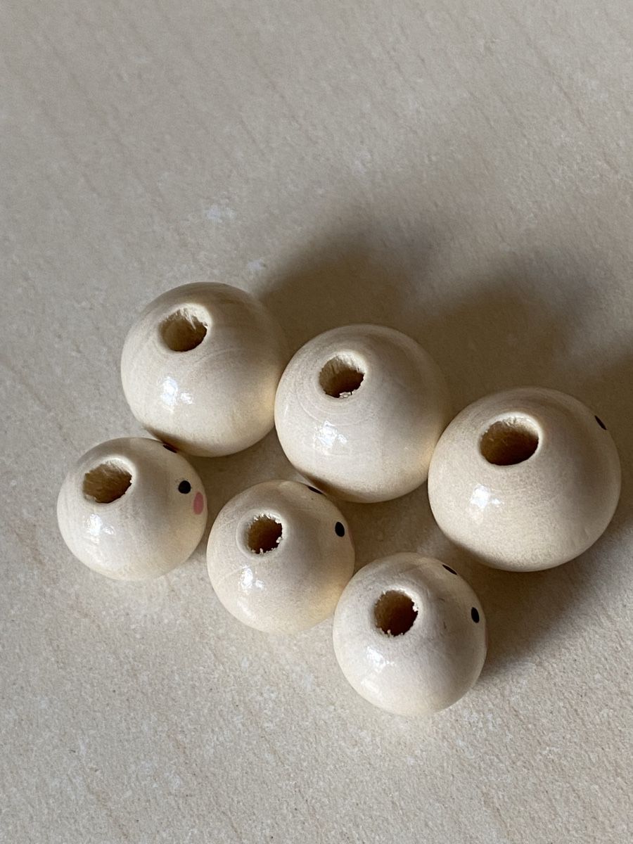 Perlen (unechte): 6 Holzperlen mit Gesicht – Gebraucht aus Bern von demalla 2