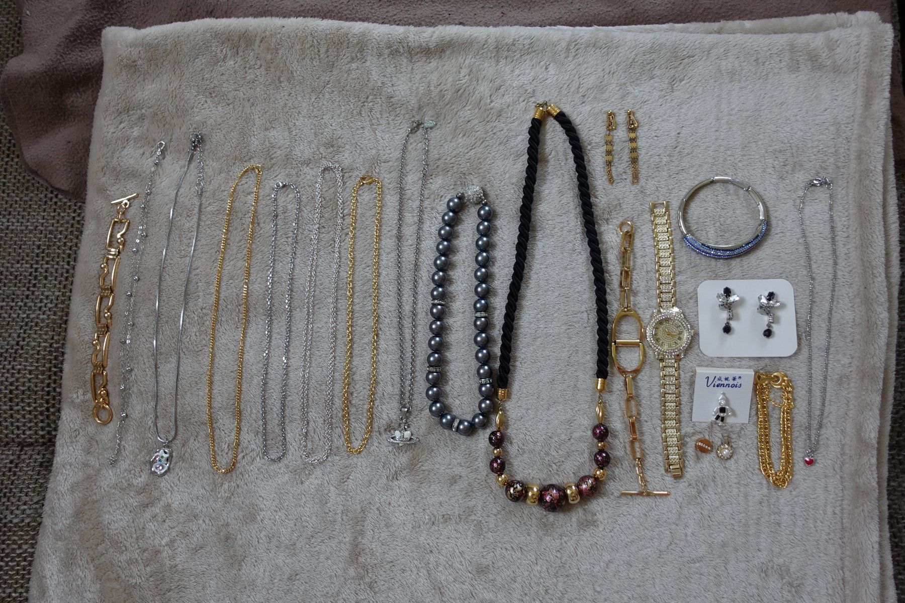 Sonstiger Schmuck: 1 schönes 22 teiliges Modeschmuck Set – Gebraucht aus rorschach von Babsi64