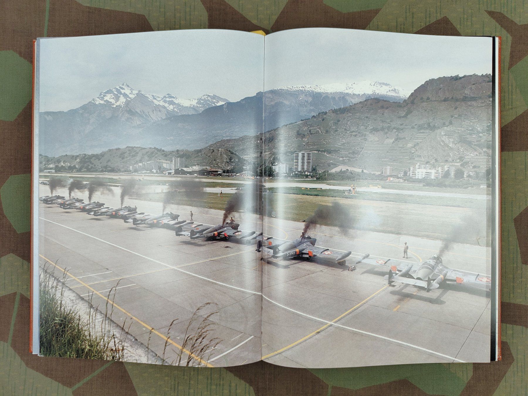Schweizer Armee Uniformi: Buch NOS PILOTES SUR ALPES – Usato da Bauma venduto da SwissMilitaria 6