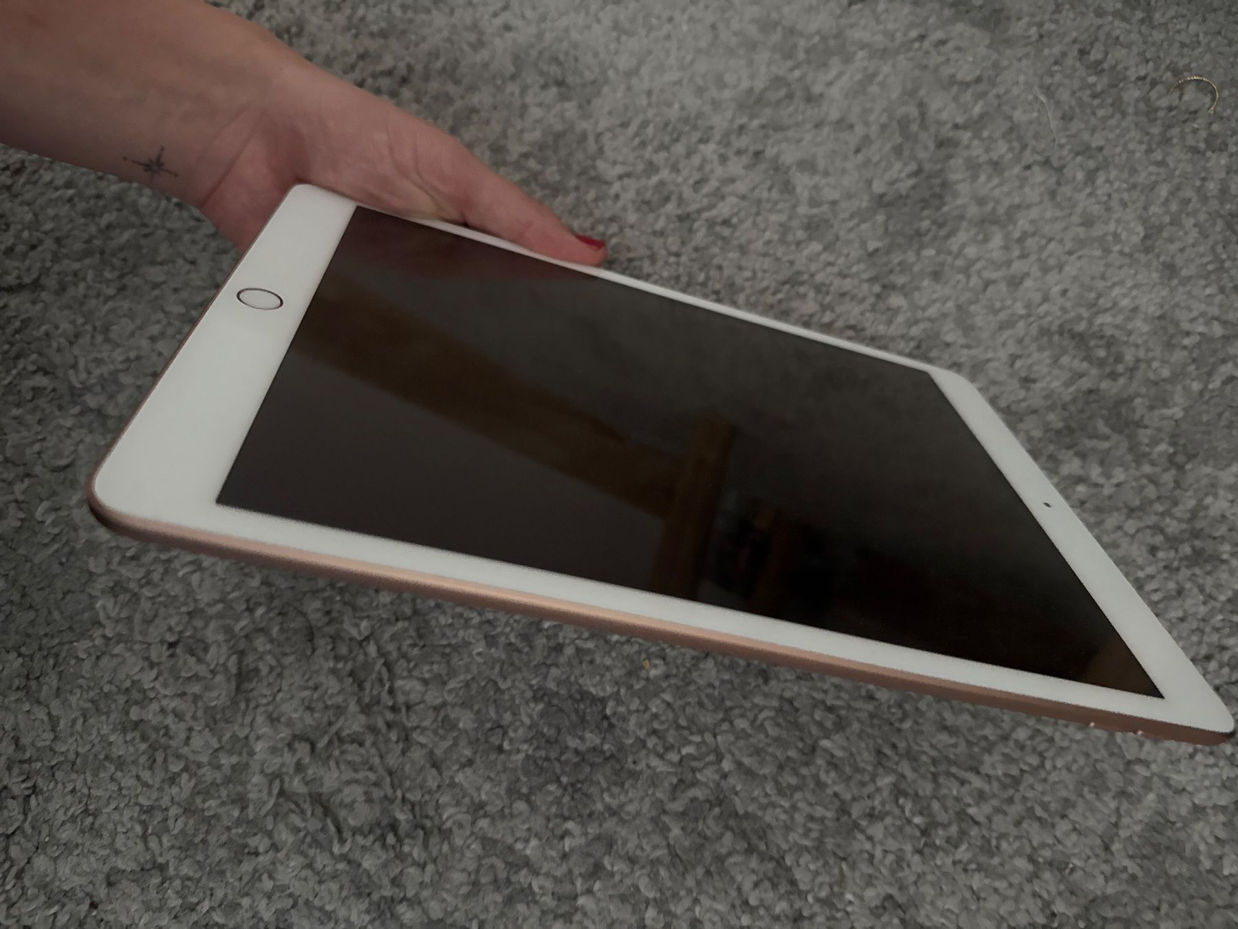 Apple Tablet PC: iPad 8. Generation – Usato da Steinhausen venduto da den_9rkv 2