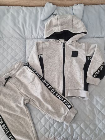 Ensemble Hugo Boss Bébé Garçon 18 mois - comme neuf!