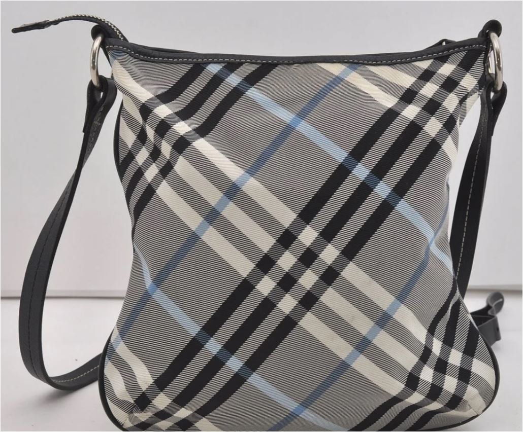 Burberry Borse da donna: Burberry Blue Label Schultertasche – Usato da Bruettisellen venduto da Collector_Store 1