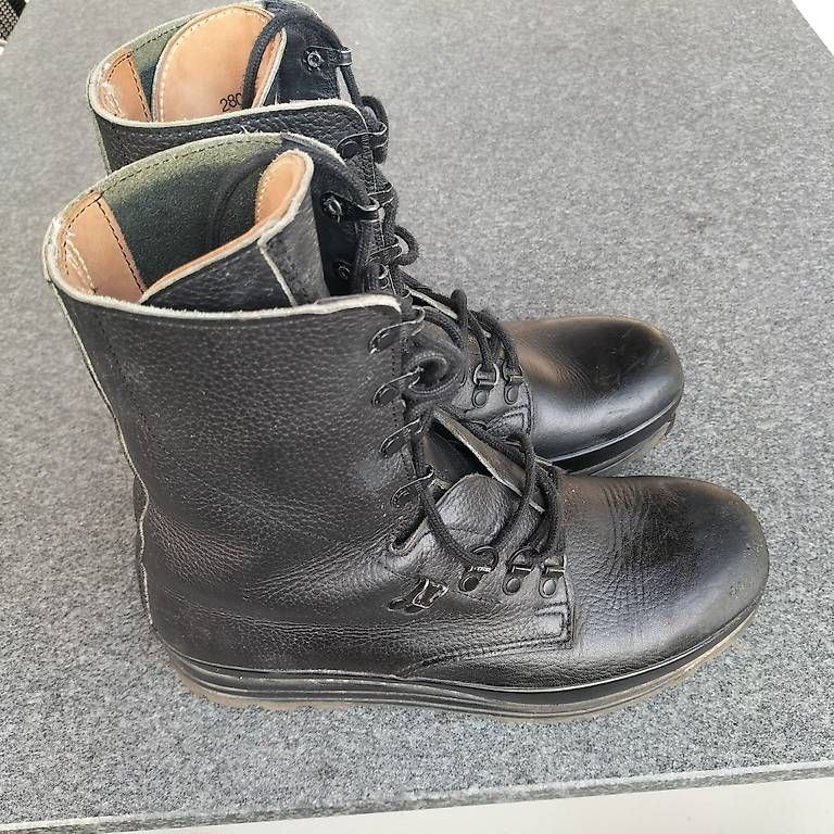 Scarpe da uomo: Kampfstiefel 90 – Usato da Inwil venduto da 20entlebuch 1