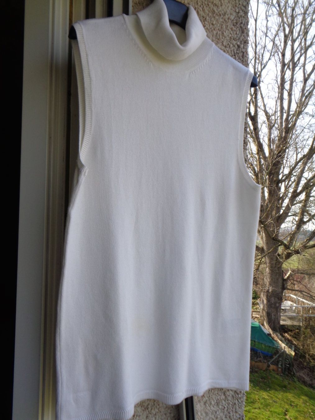 H&M Maglioni & Felpe: Pullover Damen, ohne Ärmel, H&M – Usato da Tafers venduto da kor_jf9w 3